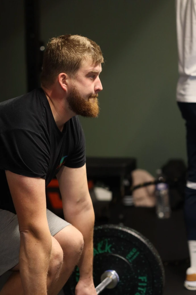 Soulevée de terre Sportif qui réalise du soulevée de terre chez BPM Studio